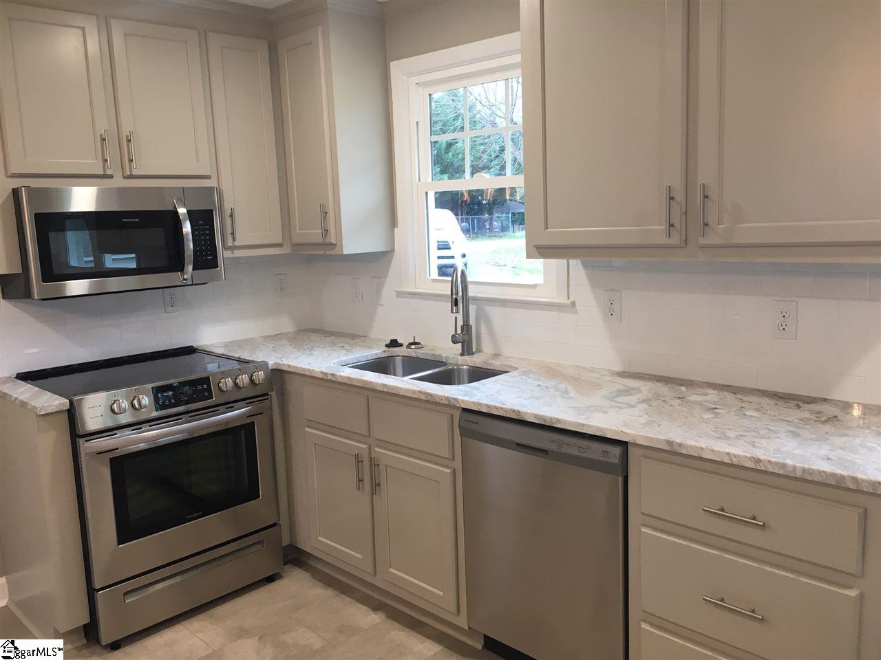 201 State Rd S-23-293 Fountain Inn, SC 29644 - Photo 3 of 15 Gallery Image 3