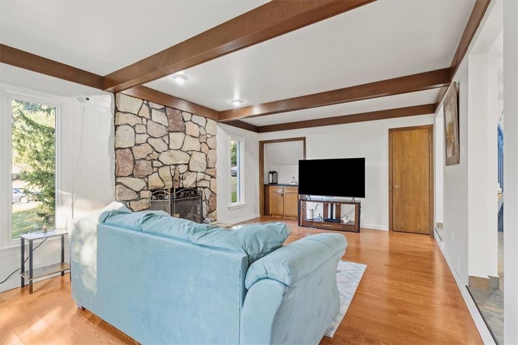 2239 Old Washington Road Pittsburgh, PA 15241 - Photo 9 of 37 a living room with furniture and a flat screen tv