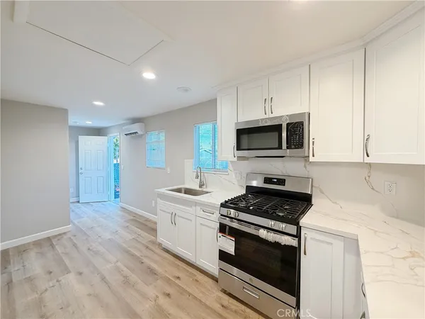 $1,700 | 516 East D Street, Unit B, Ontario, CA 91764