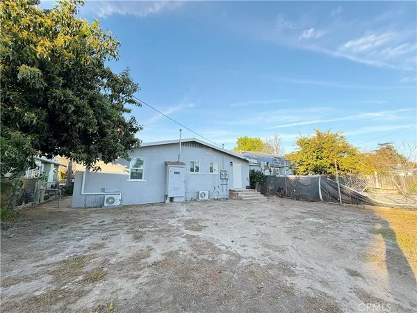 $1,700 | 516 East D Street, Unit B, Ontario, CA 91764