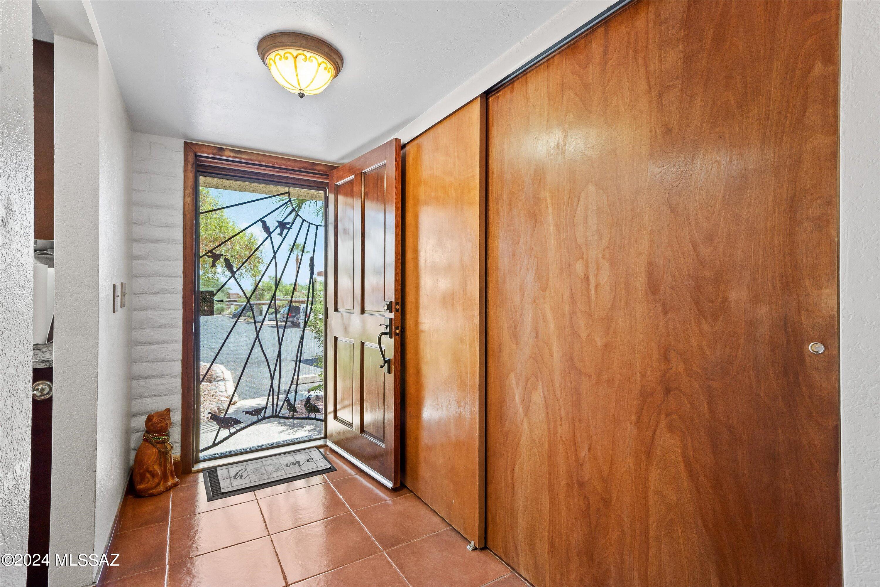 1360 South Wright Road Tucson, AZ 85713 - Photo 3 of 19