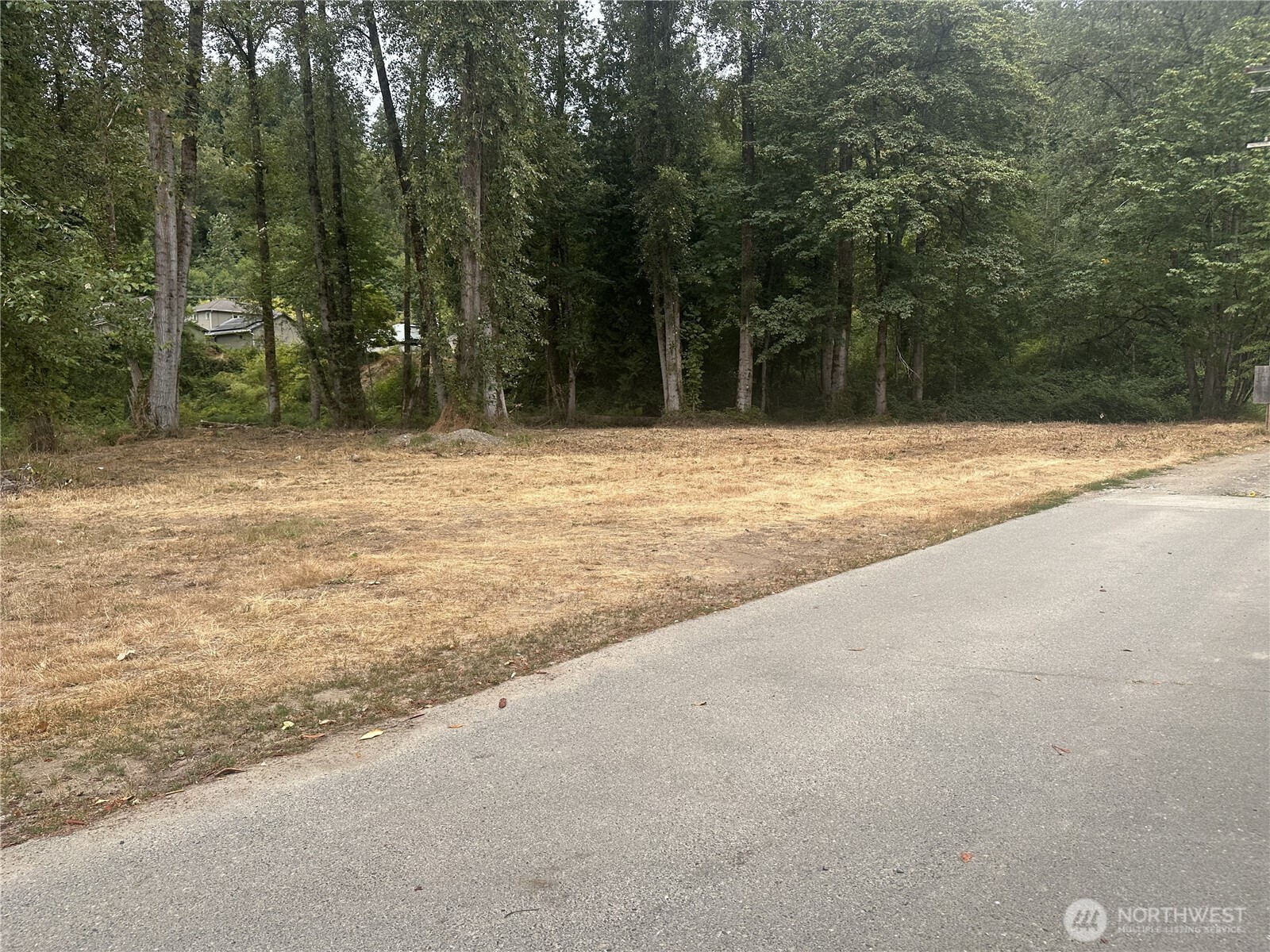 154-xx Southeast Jones Road Renton, WA 98058 - Photo 8 of 14 Gallery Image 8