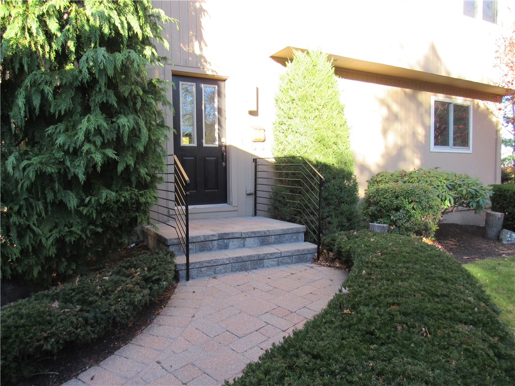 93 Elena Street Cranston, RI 02920 - Photo 3 of 40 Welcome