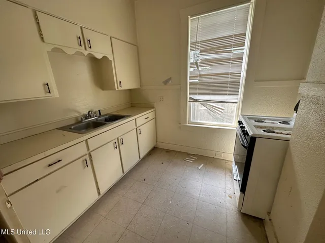 $120,000 | 315 South Bolivar Avenue, Cleveland, MS 38732