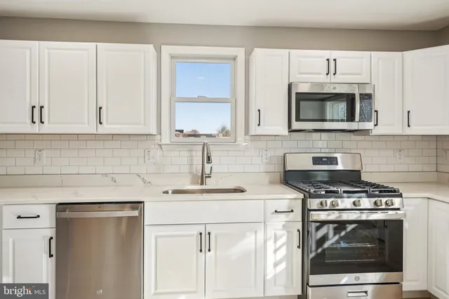 $439,000 | 2 River Place, Pennsville, NJ 08070