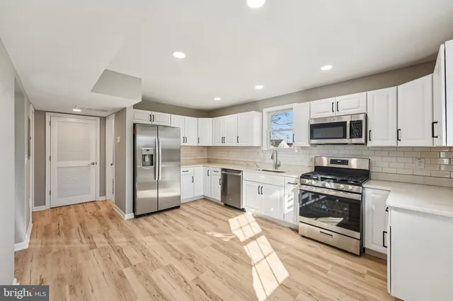 $439,000 | 2 River Place, Pennsville, NJ 08070