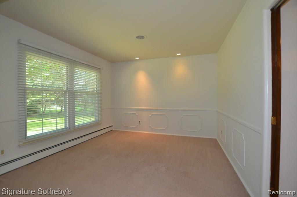 5320 Echo Road Bloomfield Hills, MI 48302 - Photo 12 of 71 dining1.jpg