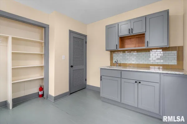 $245,000 | 1817 South Whittier Avenue, Springfield, IL 62704