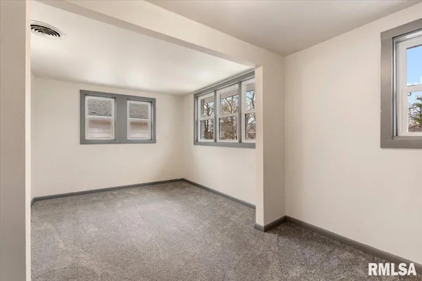 $245,000 | 1817 South Whittier Avenue, Springfield, IL 62704