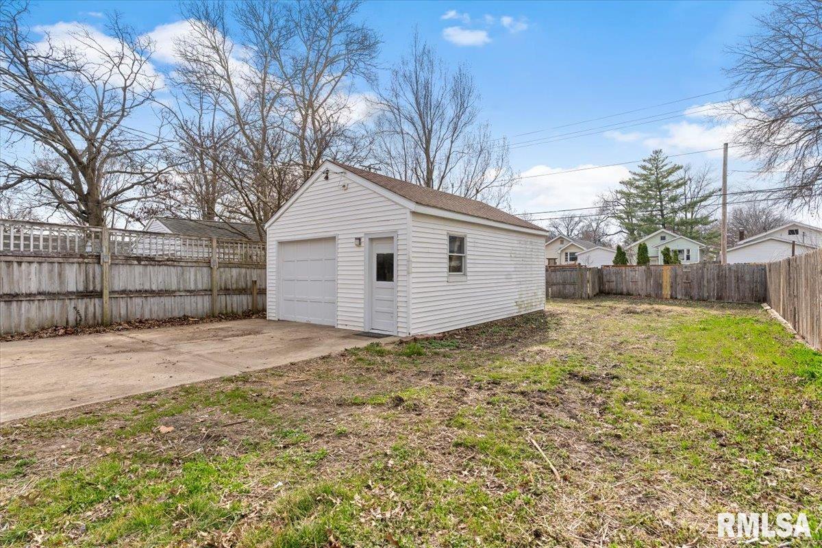 1817 South Whittier Avenue Springfield, IL 62704 - Photo 36 of 41