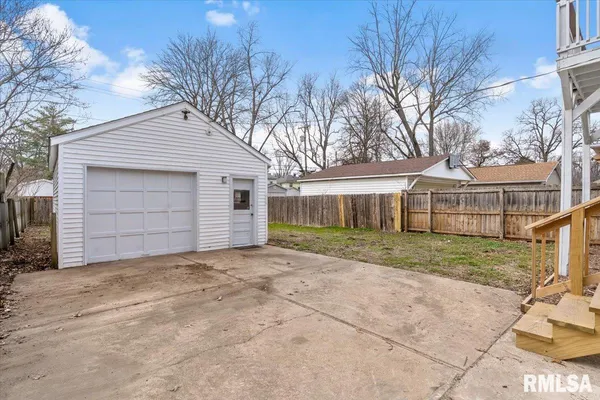 $245,000 | 1817 South Whittier Avenue, Springfield, IL 62704