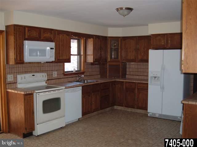 9819 Park Road New Freedom, PA 17349 - Photo 3 of 15 Gallery Image 3