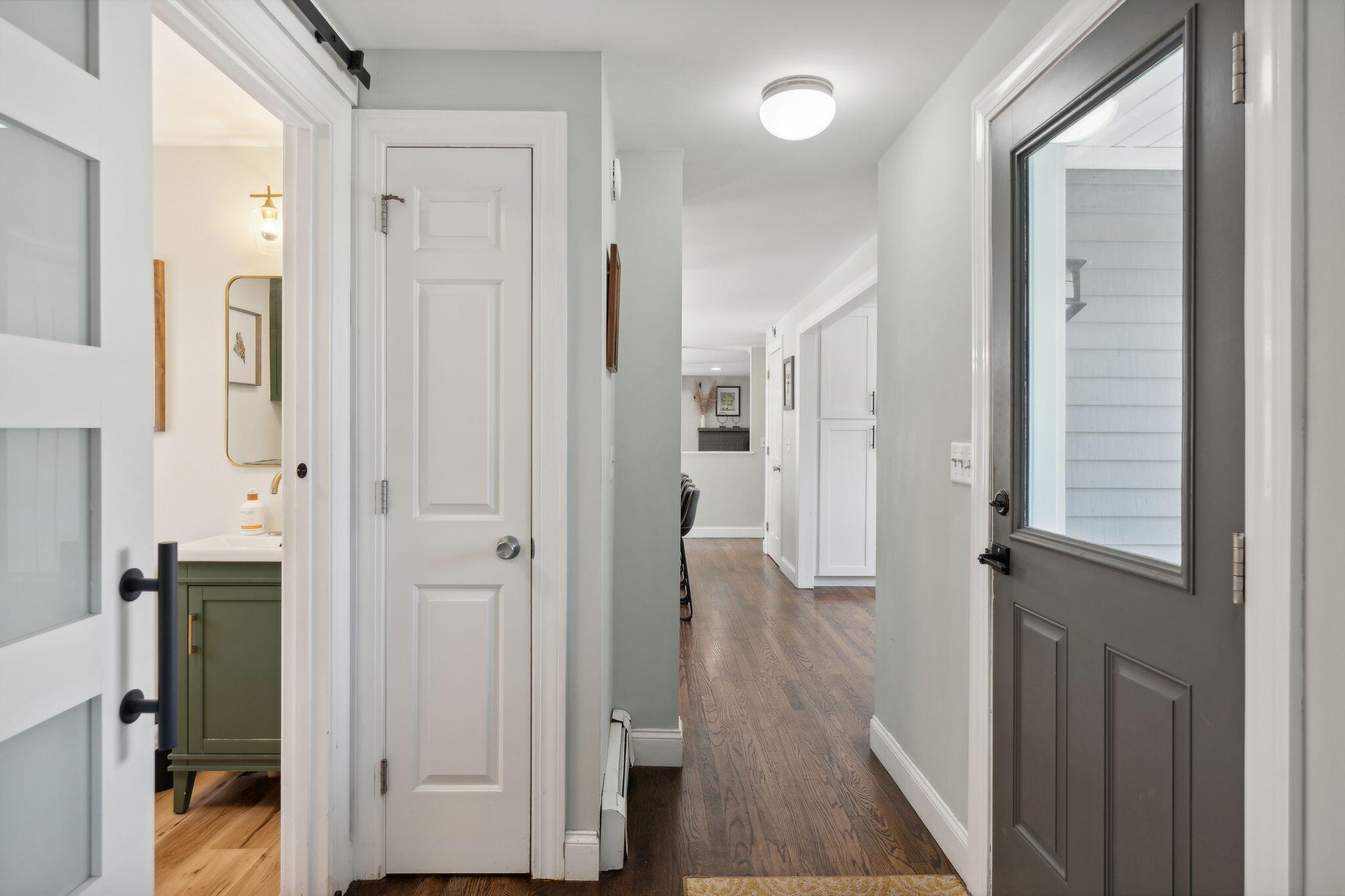5 Gayles Way Cumberland Center, ME 04021 - Photo 4 of 61 mudroom entry