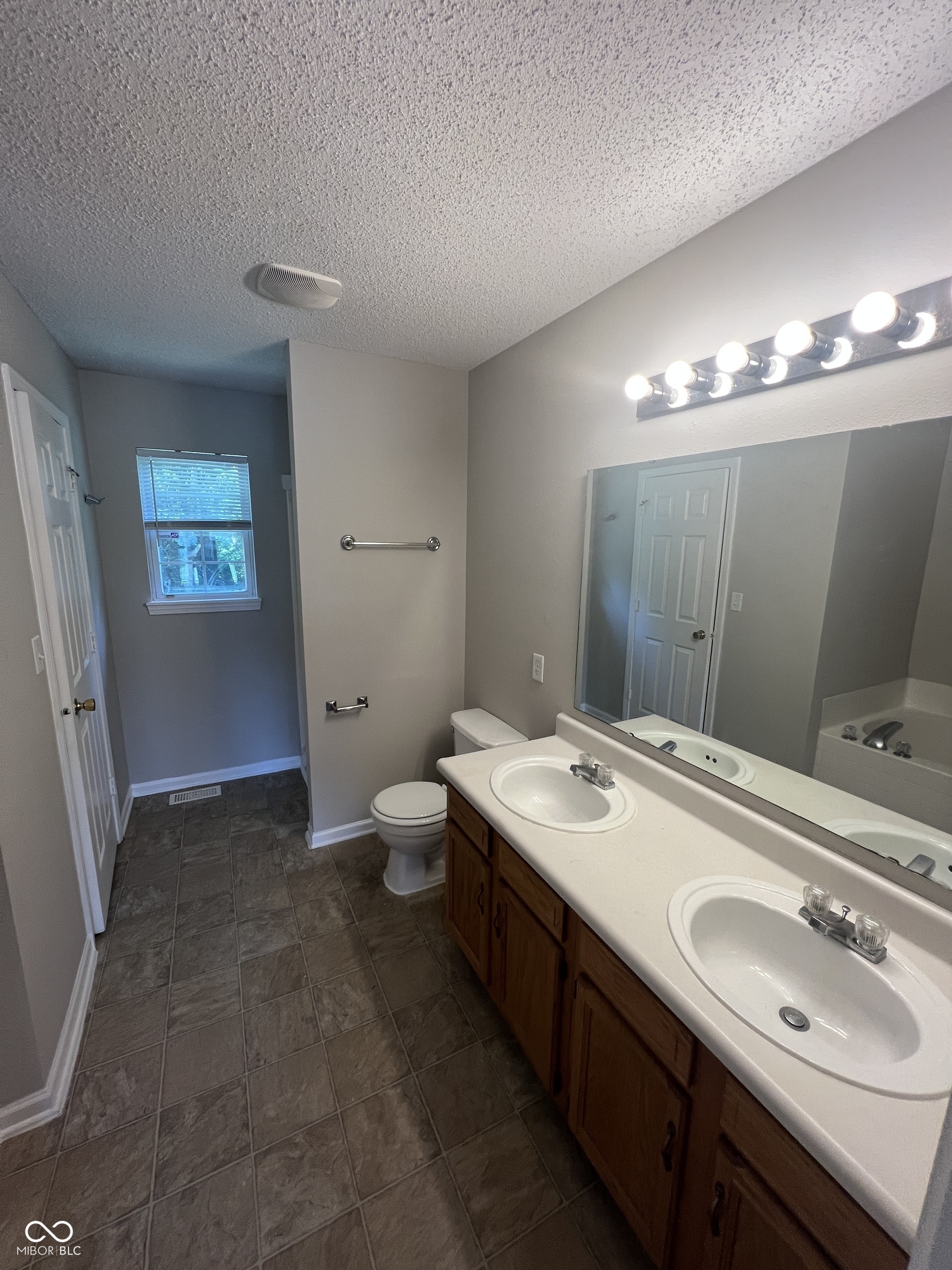 7032 Mars Drive Indianapolis, IN 46241 - Photo 8 of 19