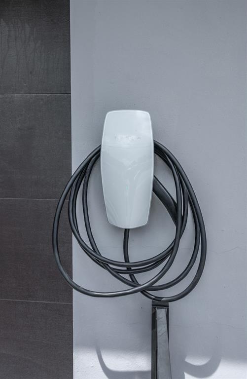 1635 Southwest 19th Terrace Miami, FL 33145 - Photo 20 of 20 a bathroom with a mirror