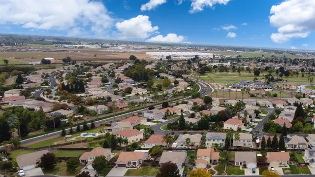 $425,000 | 11007 Malibu Avenue, Chowchilla, CA 93610