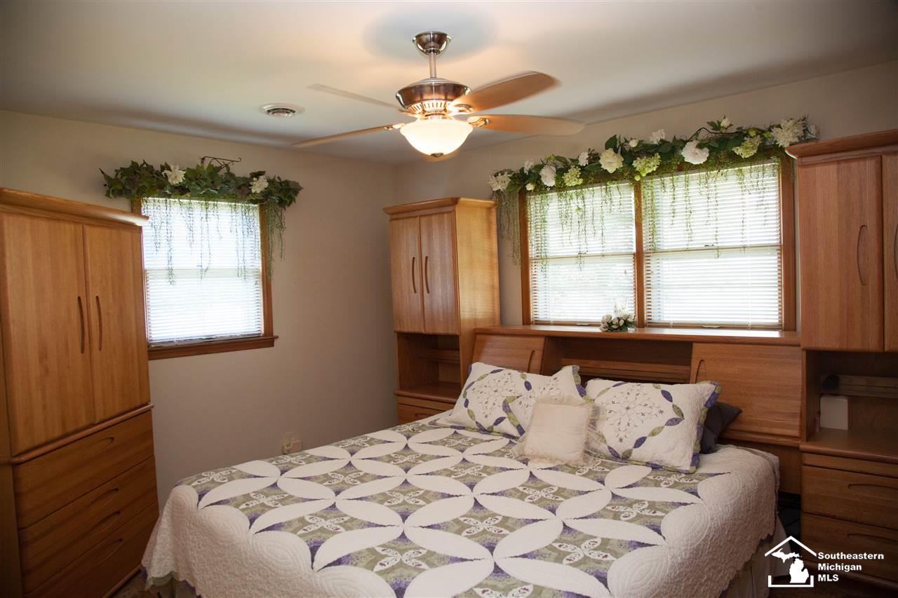 10487 Grafton Road Carleton, MI 48117 - Photo 39 of 54 31352619-38.JPG