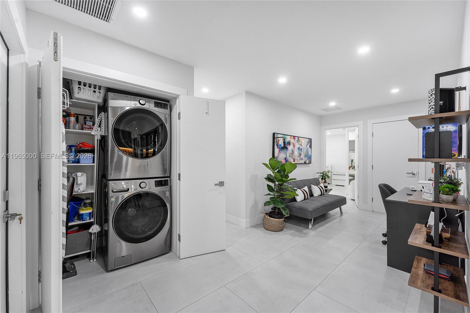 4892 Willow Drive Boca Raton, FL 33487 - Photo 17 of 54