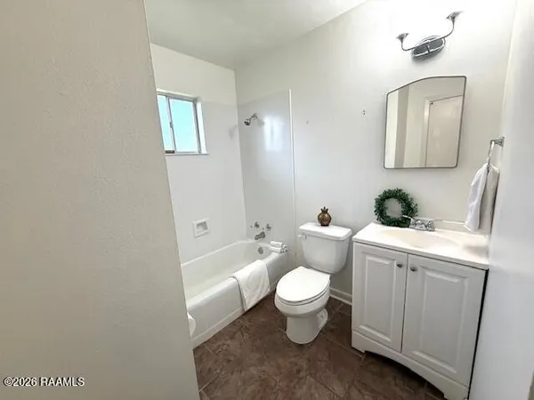 $1,600 | 305 Harrell Drive, Lafayette, LA 70503