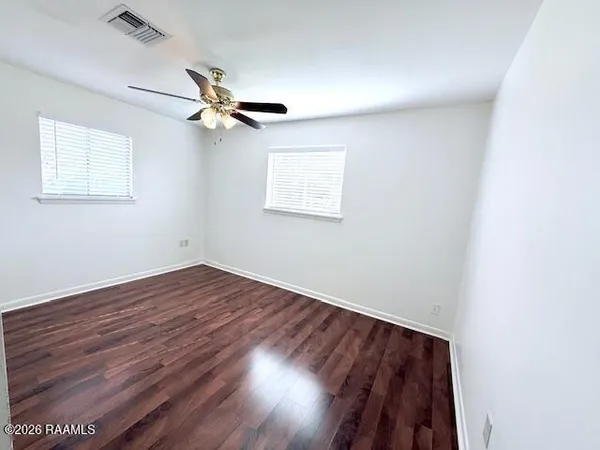 $1,600 | 305 Harrell Drive, Lafayette, LA 70503