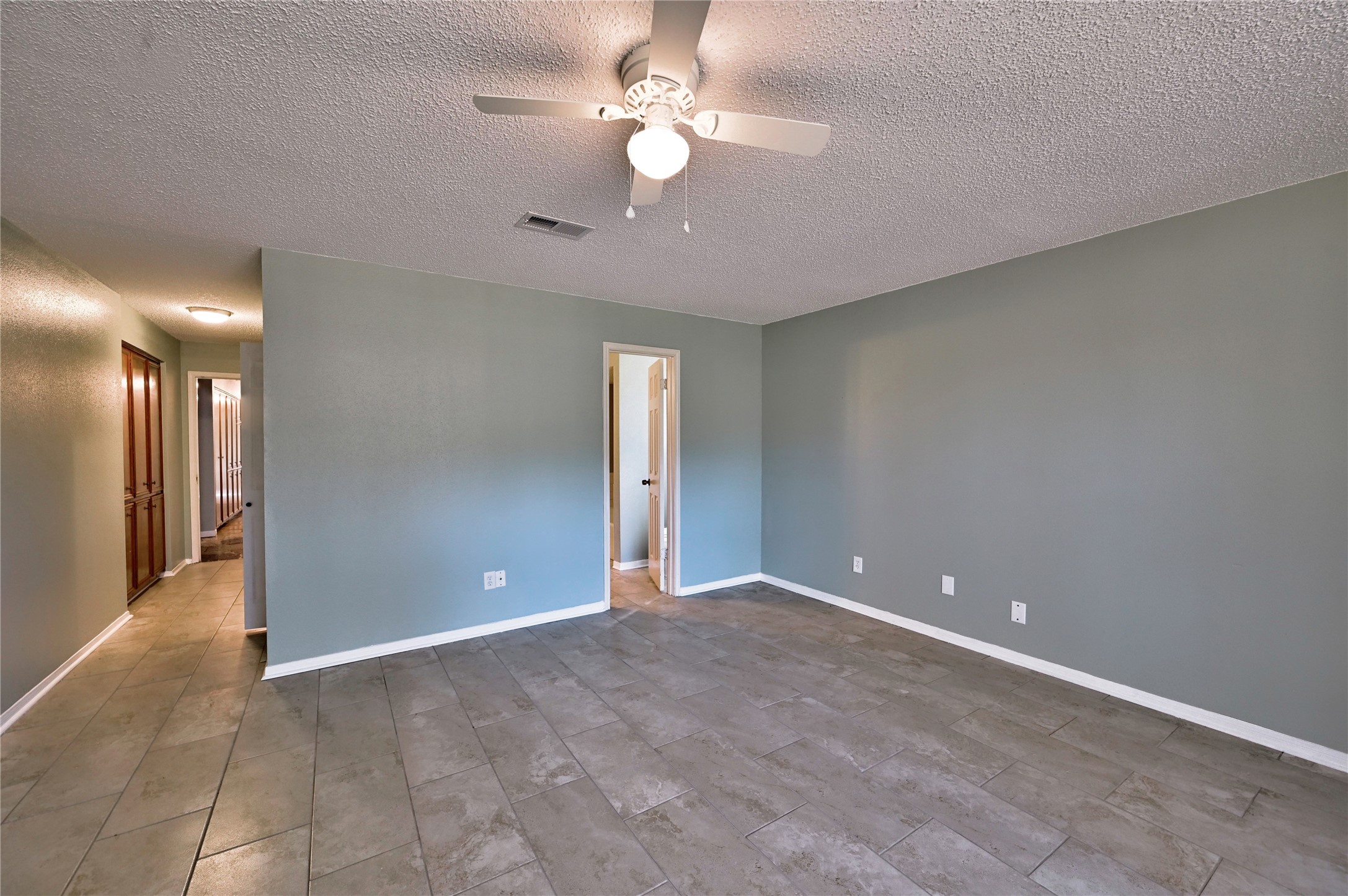 15823 Stagecoach Road Stagecoach, TX 77355 - Photo 22 of 50 Secondary bedroom