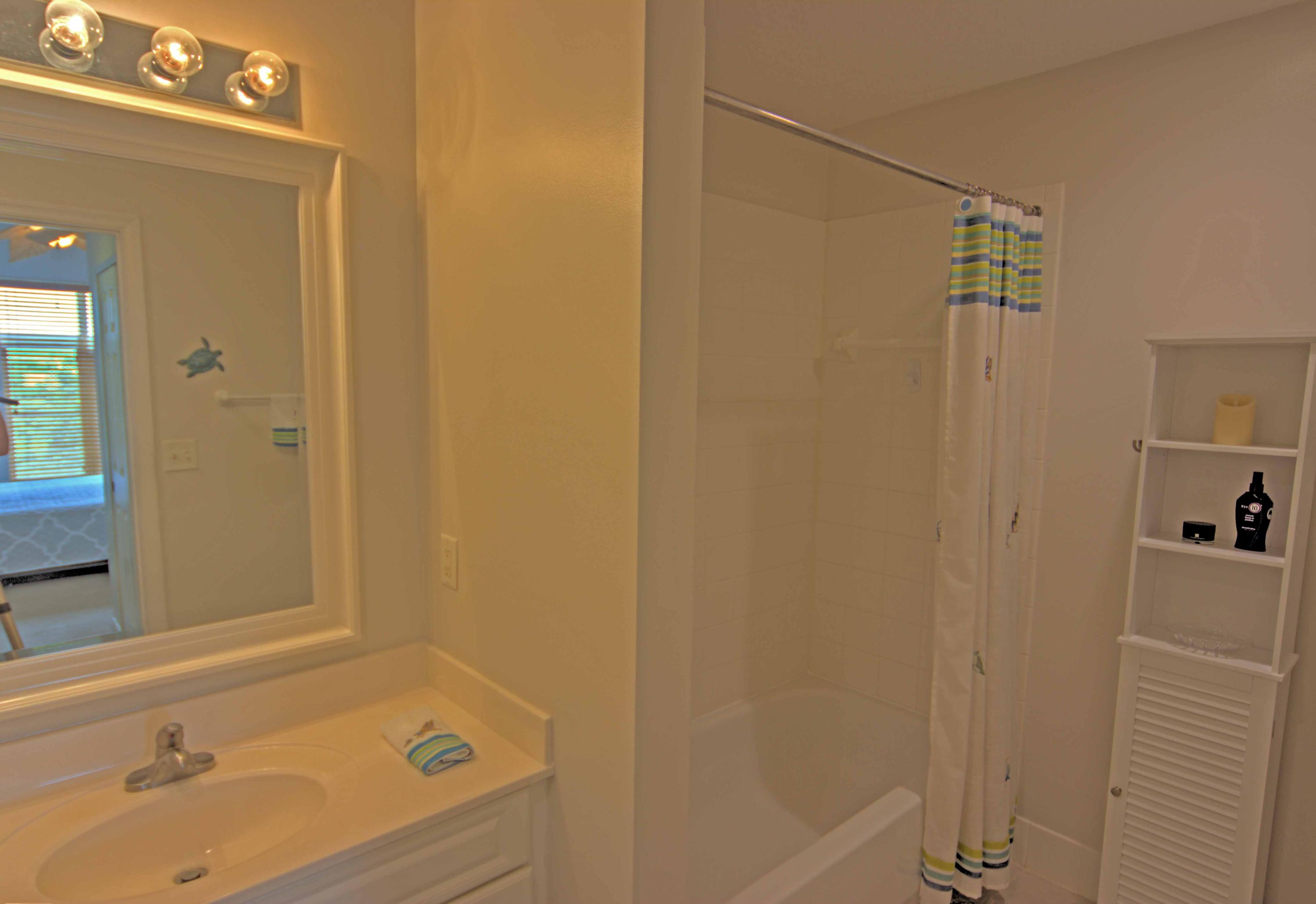 1155 Main Street, Unit 304 Jupiter, FL 33458 - Photo 21 of 38 master bath