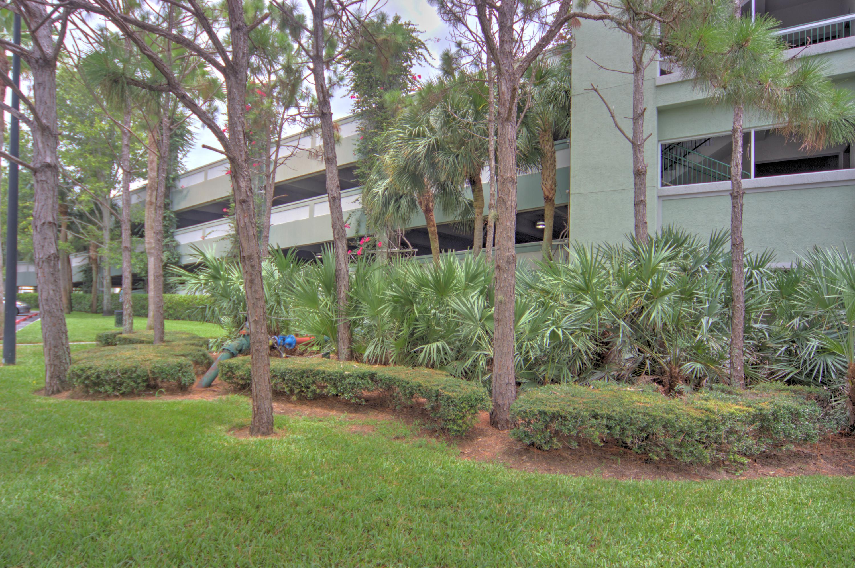 1155 Main Street, Unit 304 Jupiter, FL 33458 - Photo 28 of 38 garaghe parking