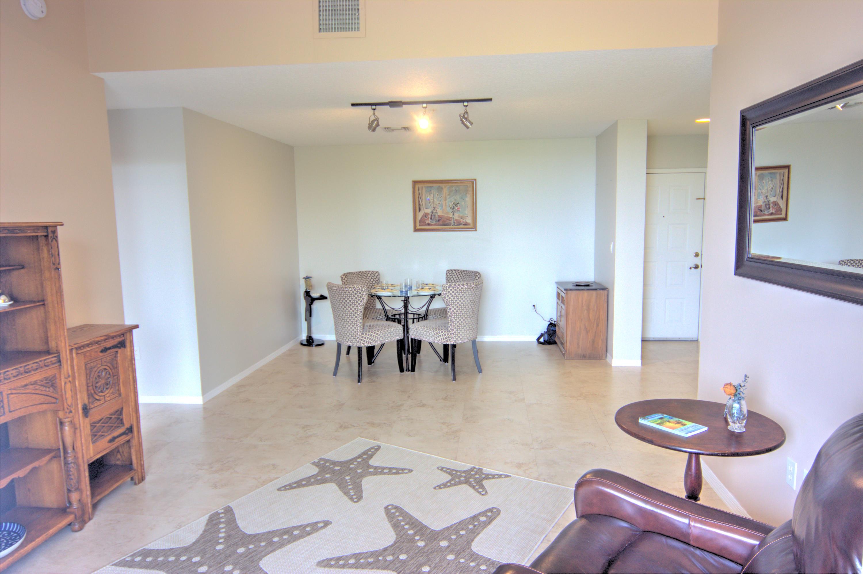 1155 Main Street, Unit 304 Jupiter, FL 33458 - Photo 8 of 38 Dining area2
