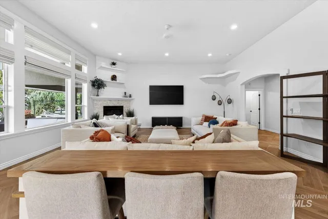 $1,695,000 | 7887 South Old Farm Lane, Meridian, ID 83642