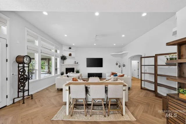 $1,695,000 | 7887 South Old Farm Lane, Meridian, ID 83642