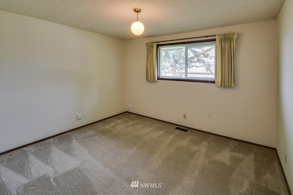 16908 Nilson Road Mount Vernon, WA 98273 - Photo 14 of 20 Gallery Image 14