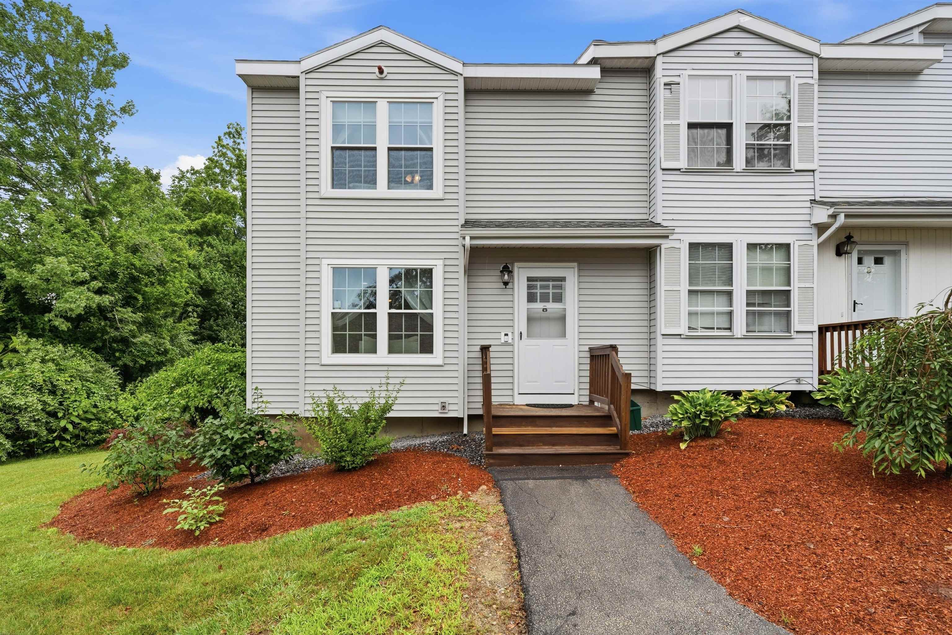 107 Franklin St Extension, Unit 8 Derry, NH 03038 - Photo 1 of 45