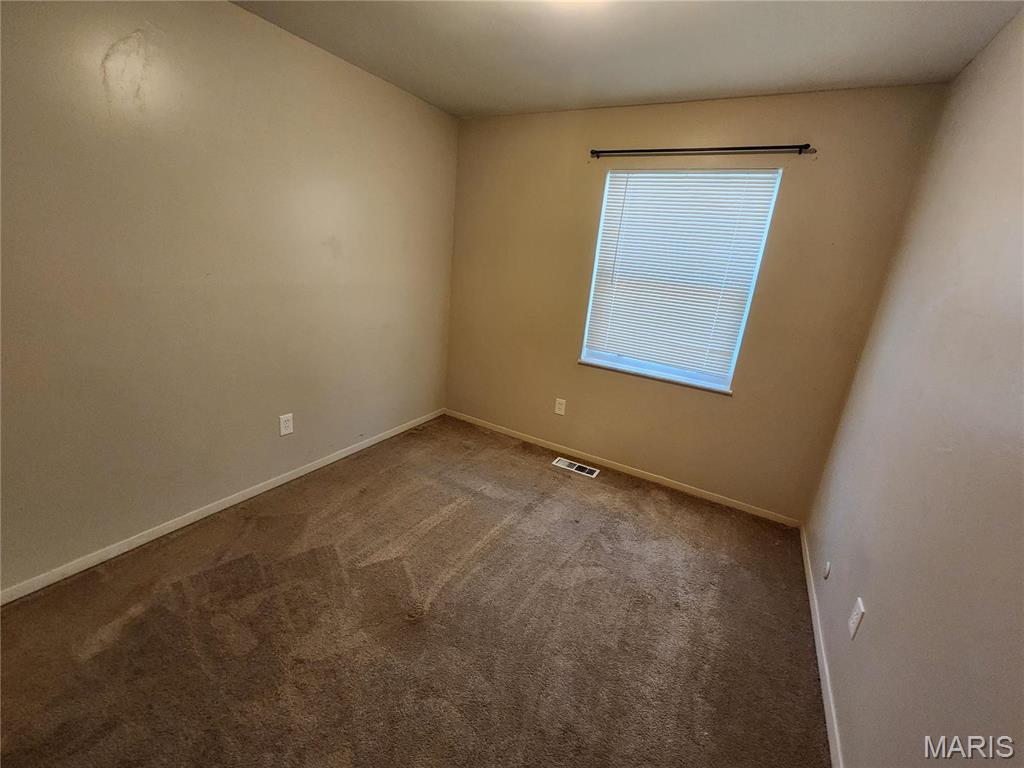 815 Portsdown Road Ballwin, MO 63011 - Photo 14 of 27 Gallery Image 14