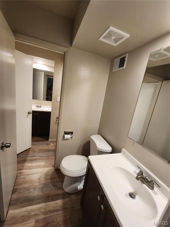 815 Portsdown Road Ballwin, MO 63011 - Photo 18 of 27 Gallery Image 18