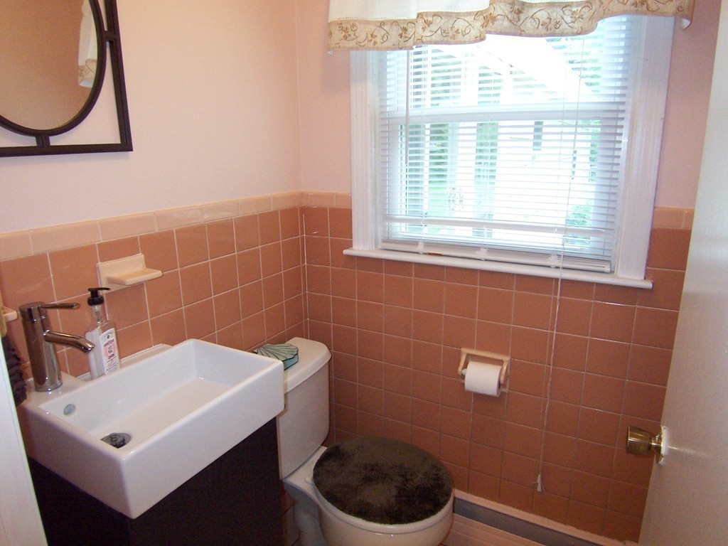 10 Hillcrest Road Hanson, MA 02341 - Photo 20 of 29 Gallery Image 20