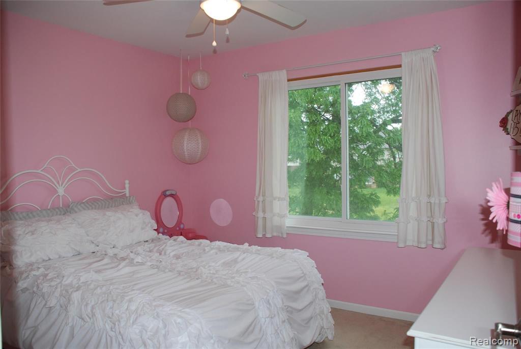 3535 Hogan Circle Rochester Hills, MI 48307 - Photo 26 of 43