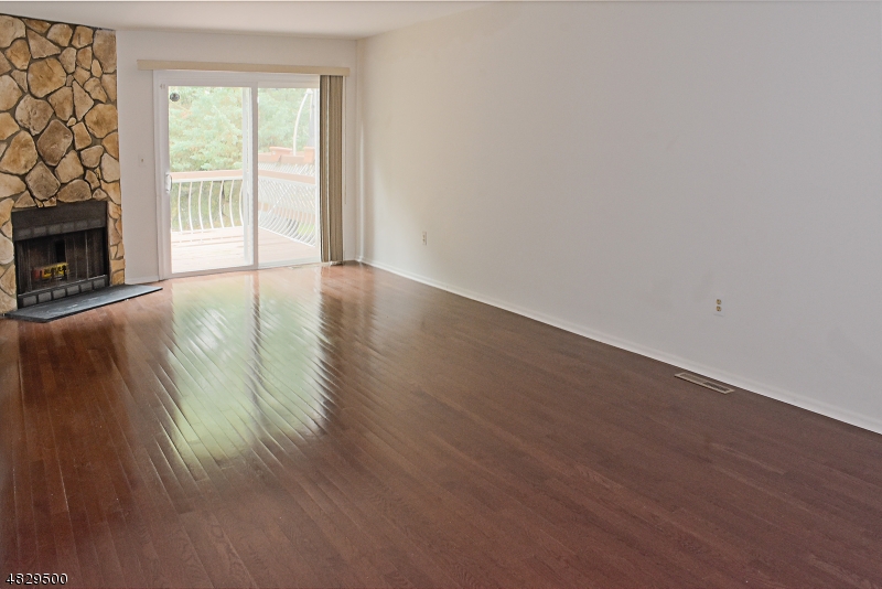 149 Patriots Road Morris Plains, NJ 07950 - Photo 4 of 19