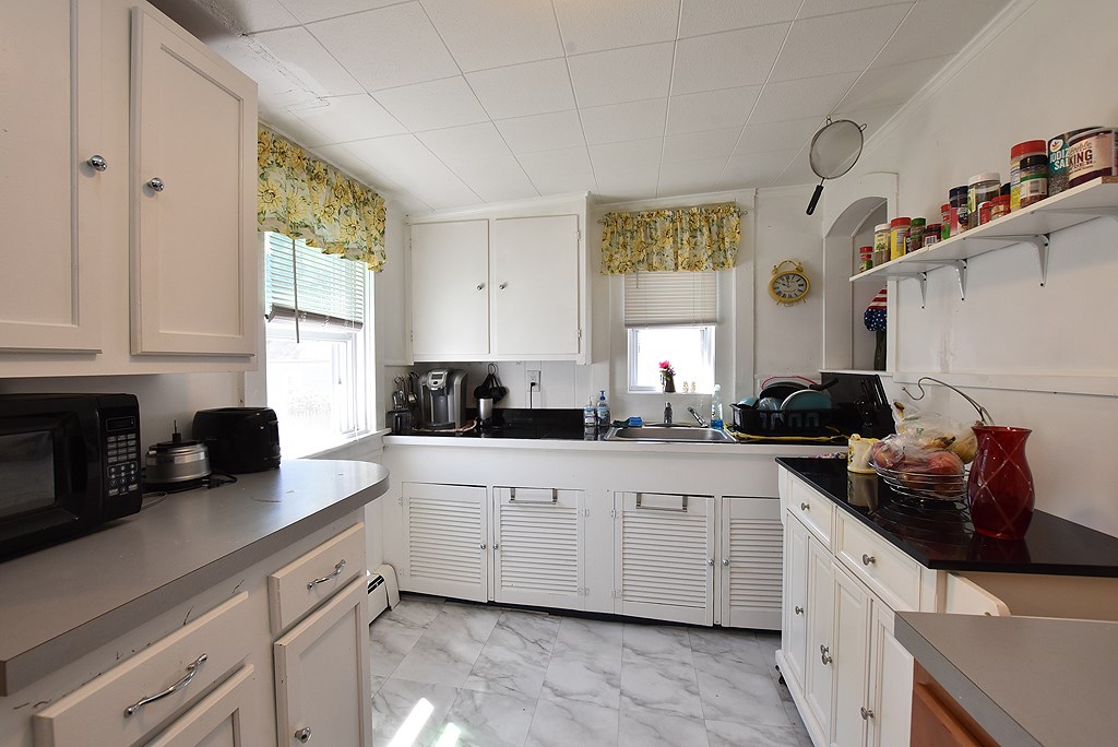 20 Junction Street Warwick, RI 02889 - Photo 4 of 11 Gallery Image 4