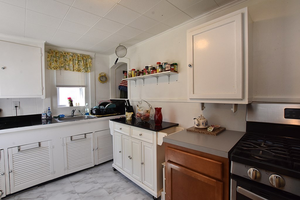 20 Junction Street Warwick, RI 02889 - Photo 5 of 11 Gallery Image 5