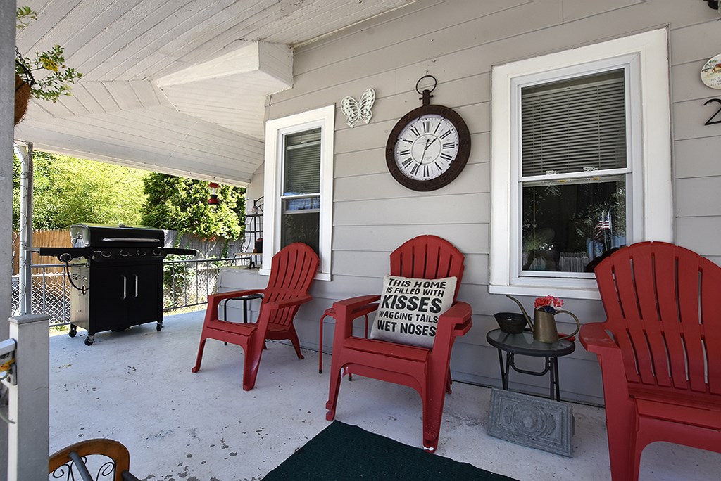 20 Junction Street Warwick, RI 02889 - Photo 10 of 11 Gallery Image 10