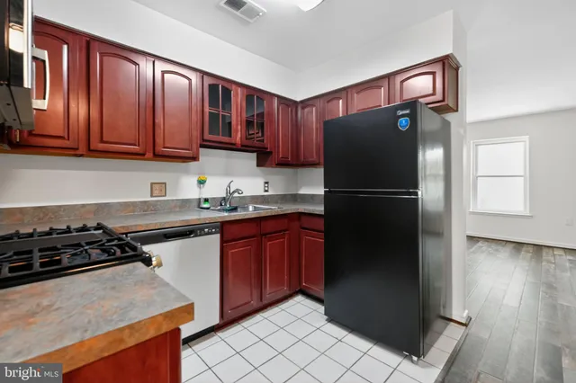 $235,000 | 3709 Grant Place Northeast, Unit B, Washington, DC 20019