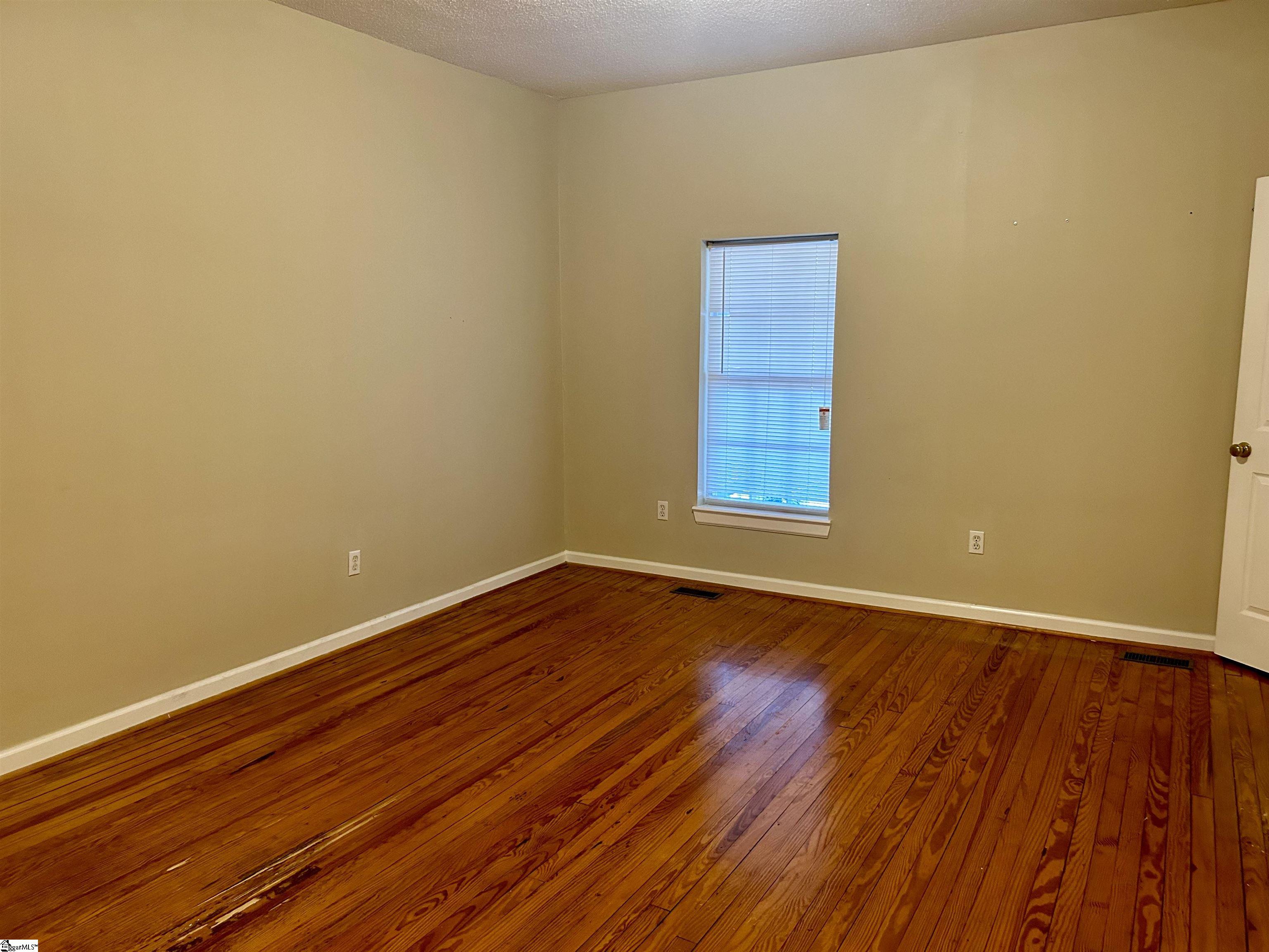 22 Walnut Street Startex, SC 29377 - Photo 8 of 15