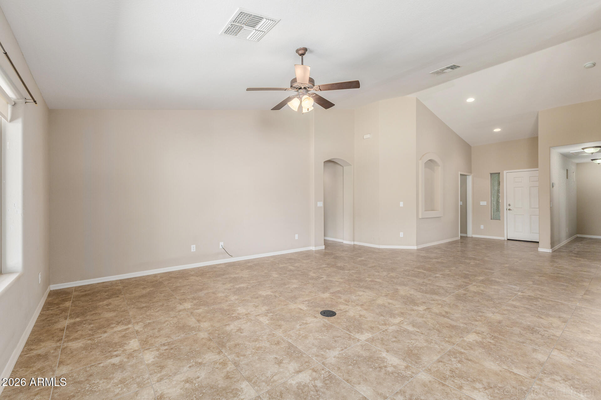 1495 South Apache Drive Apache Junction, AZ 85120 - Photo 4 of 32 5 Apache