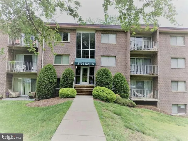 $1,900 | 12705 Dara Drive, Unit T1, Woodbridge, VA 22192