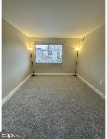 $1,900 | 12705 Dara Drive, Unit T1, Woodbridge, VA 22192