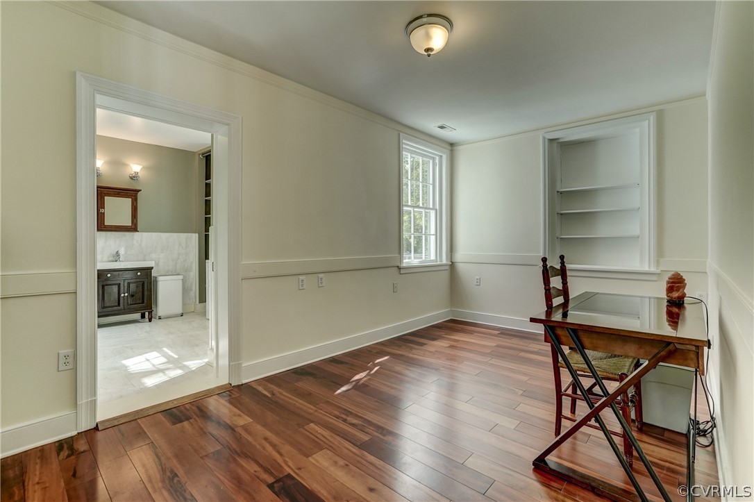 4701 Butte Road Richmond, VA 23235 - Photo 29 of 47 a view of livingroom with furniture and wooden floor