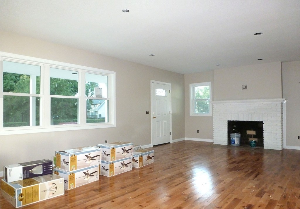 19 Eleanor Road Springfield, MA 01108 - Photo 8 of 25