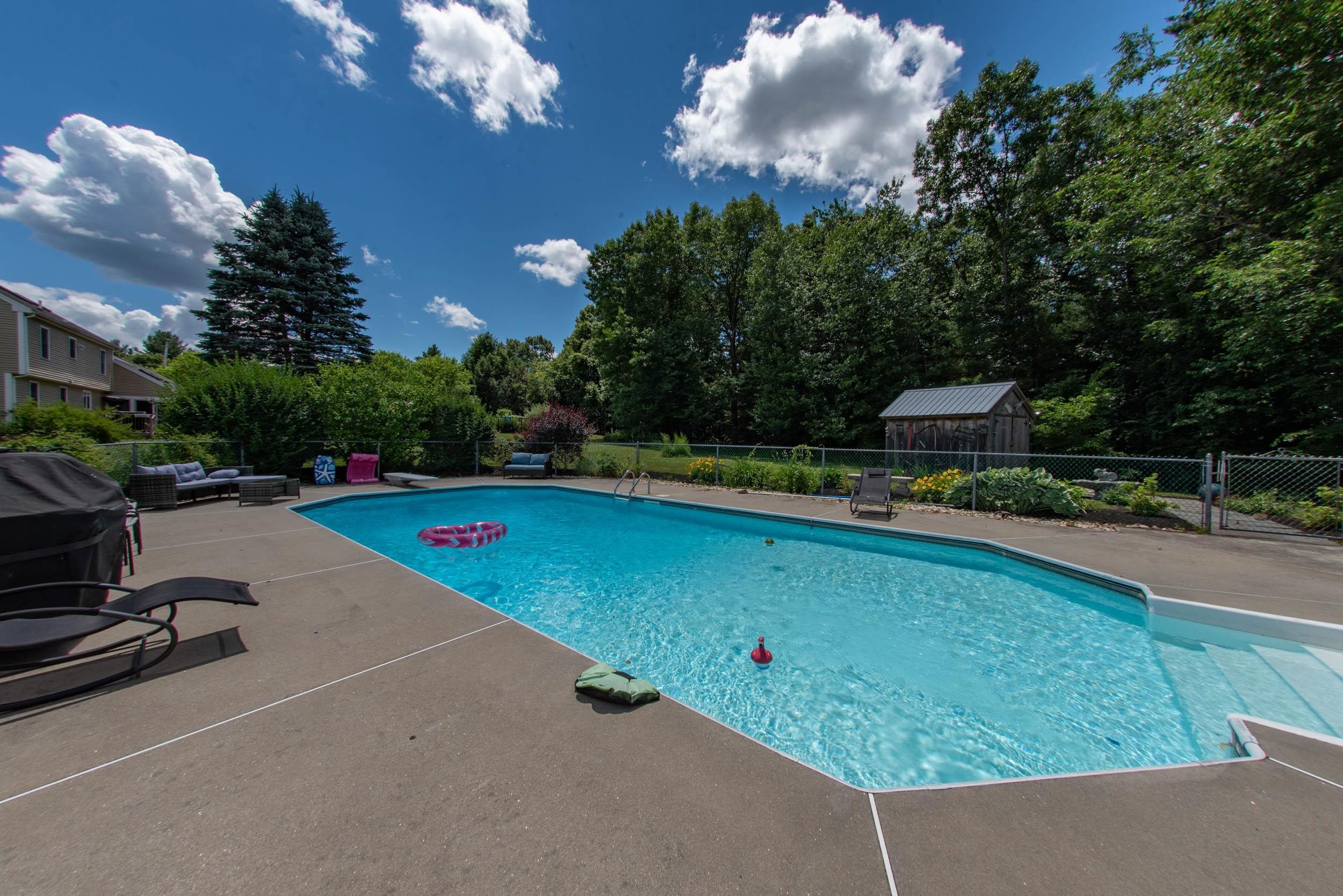 141 Bush Hill Road Pelham, NH 03076 - Photo 12 of 40