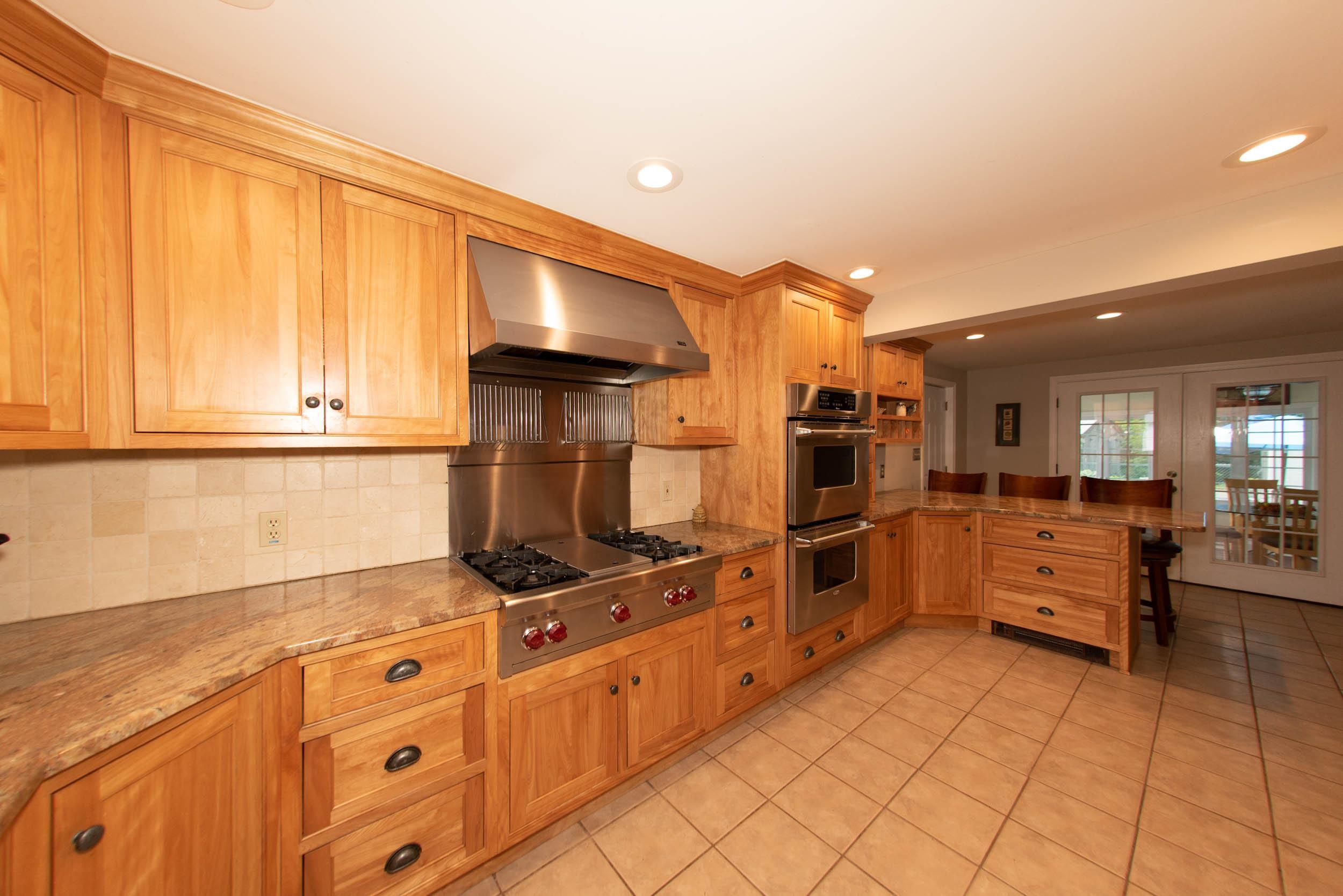141 Bush Hill Road Pelham, NH 03076 - Photo 19 of 40