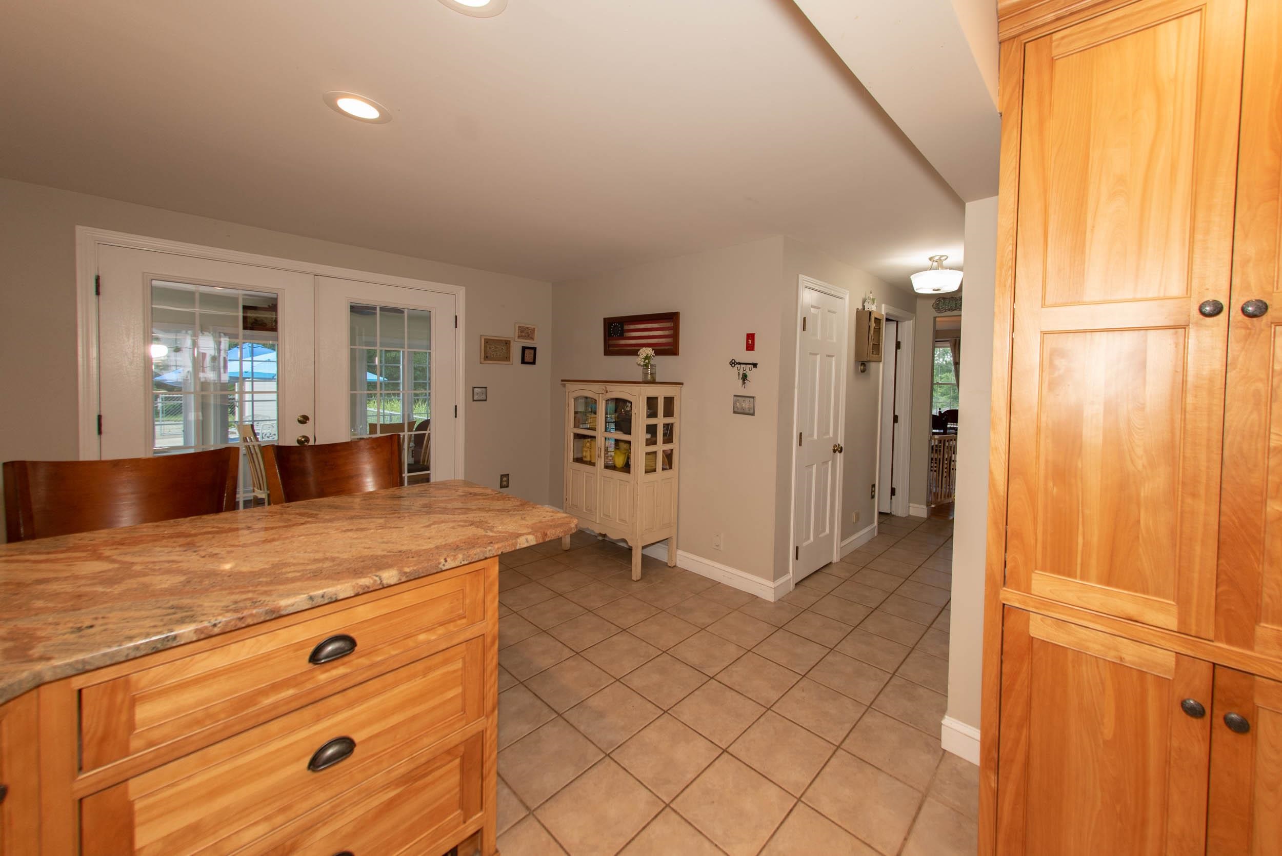 141 Bush Hill Road Pelham, NH 03076 - Photo 22 of 40